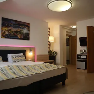 hotel-christina-budapest.inbudapesthotels.com/